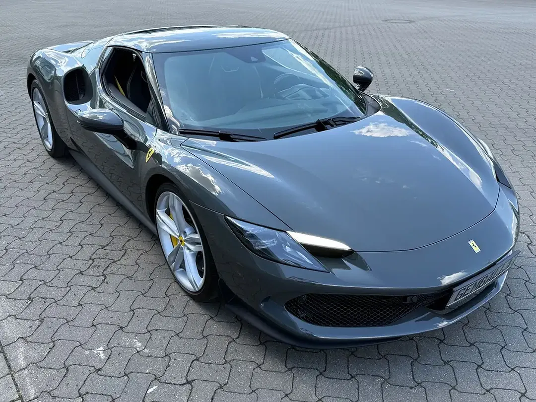 Ferrari 296 GTB - Thumbnail 8
