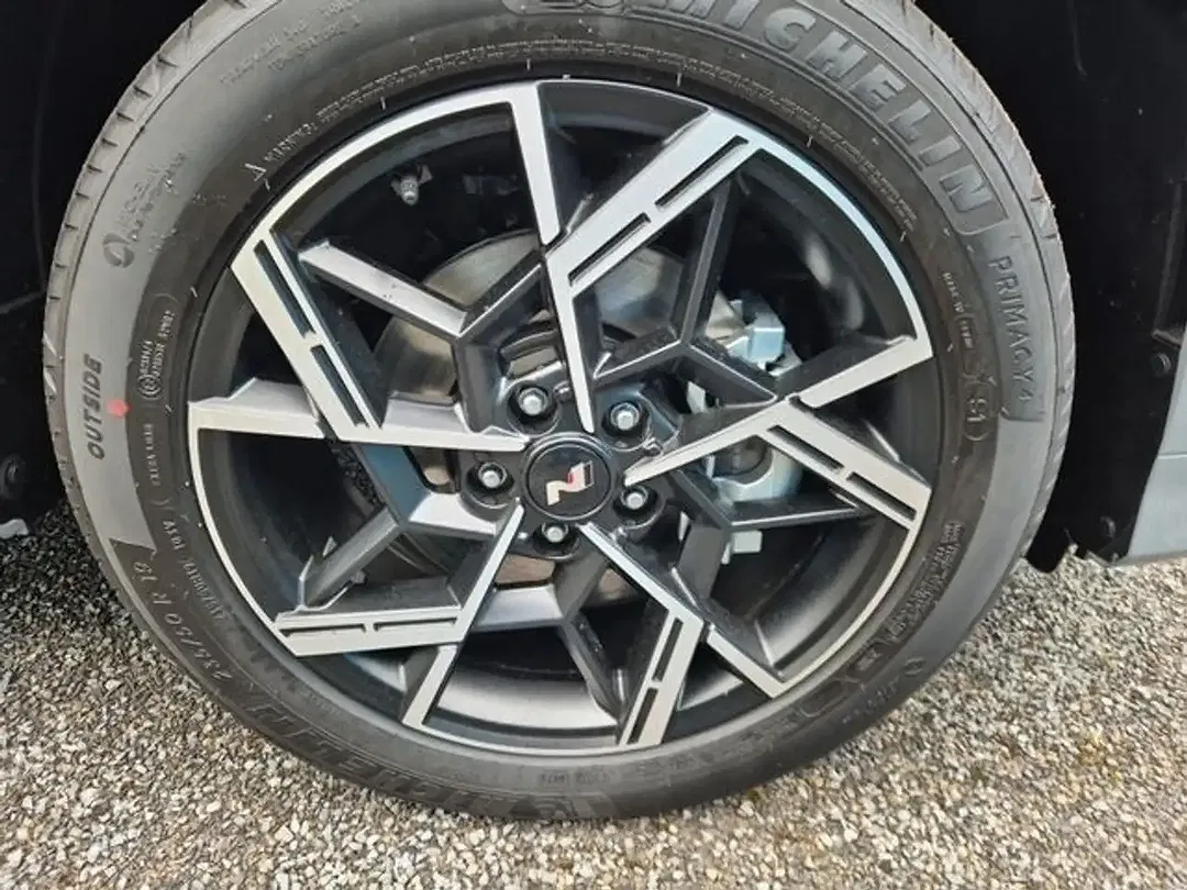 Hyundai TUCSON - Thumbnail 8
