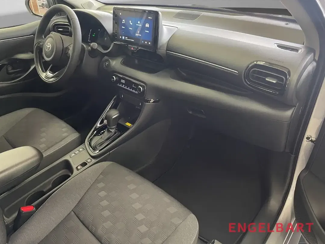 Toyota Yaris - Thumbnail 10