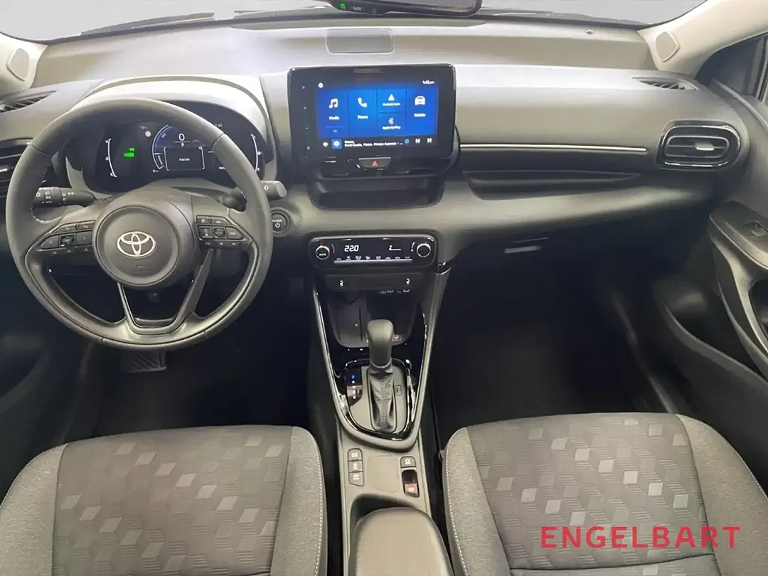 Toyota Yaris - Thumbnail 8