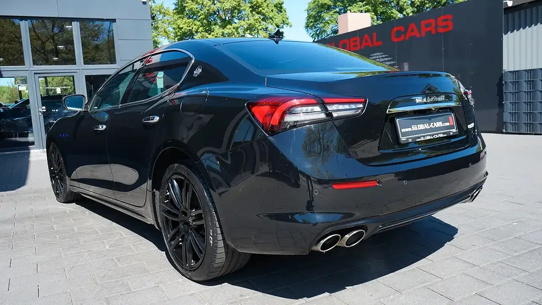 Maserati Ghibli - Thumbnail 13