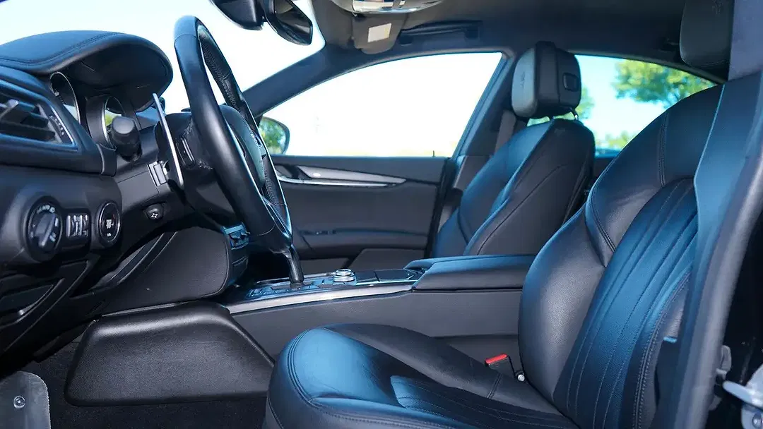 Maserati Ghibli - Thumbnail 6