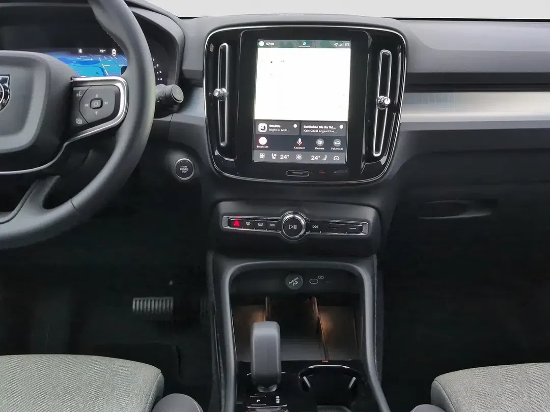 Volvo XC40 - Thumbnail 11