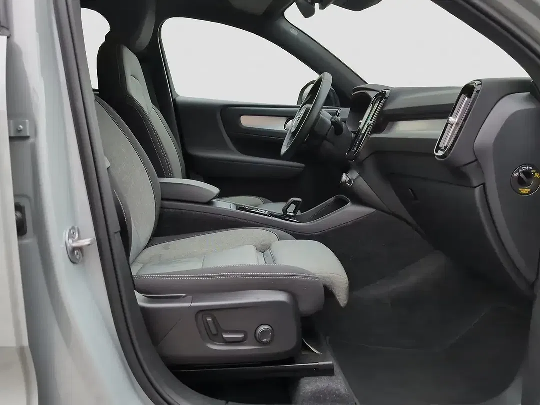 Volvo XC40 - Thumbnail 14