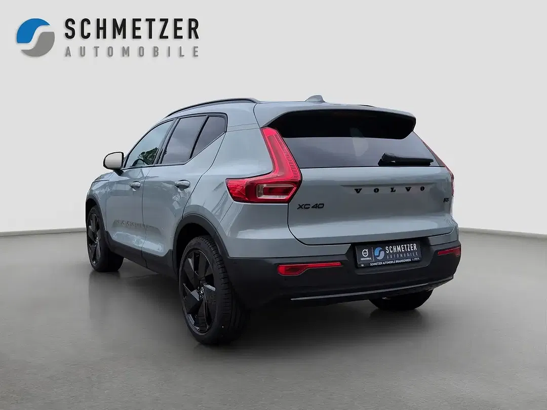 Volvo XC40 - Thumbnail 3