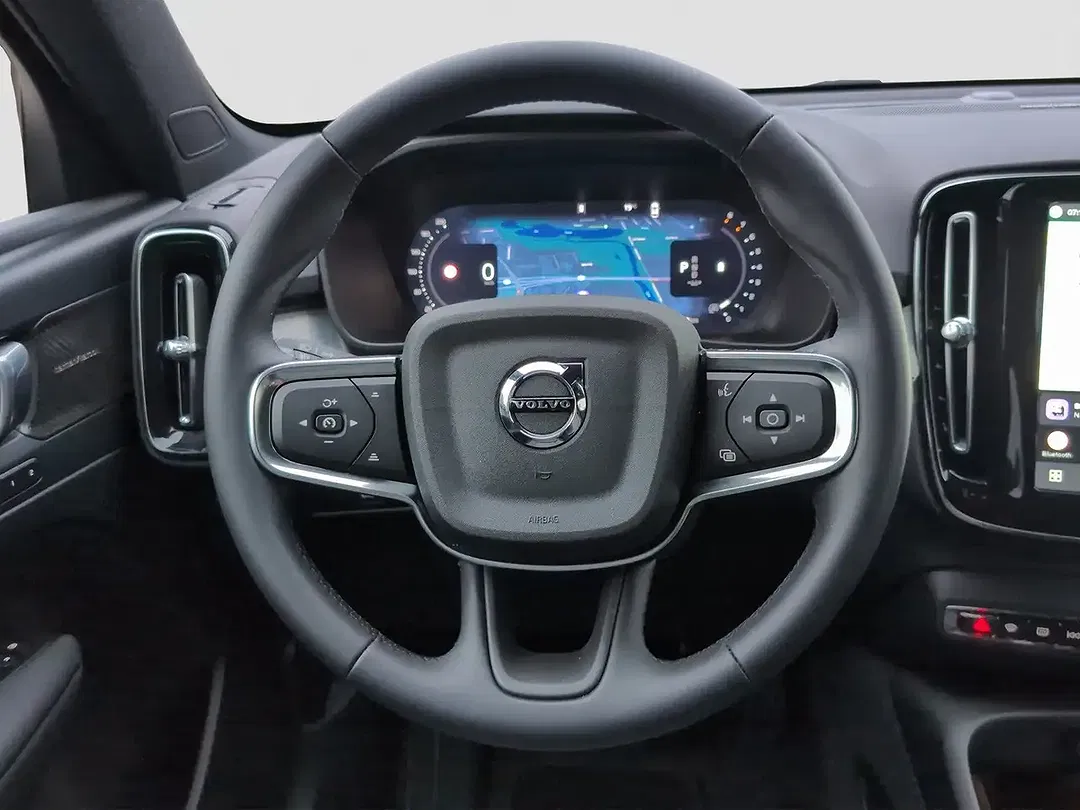 Volvo XC40 - Thumbnail 4