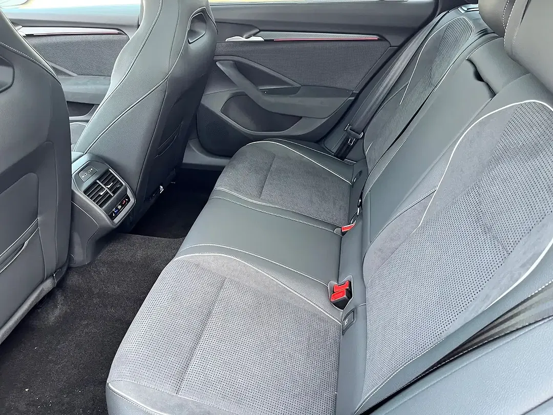 Skoda Superb - Thumbnail 18