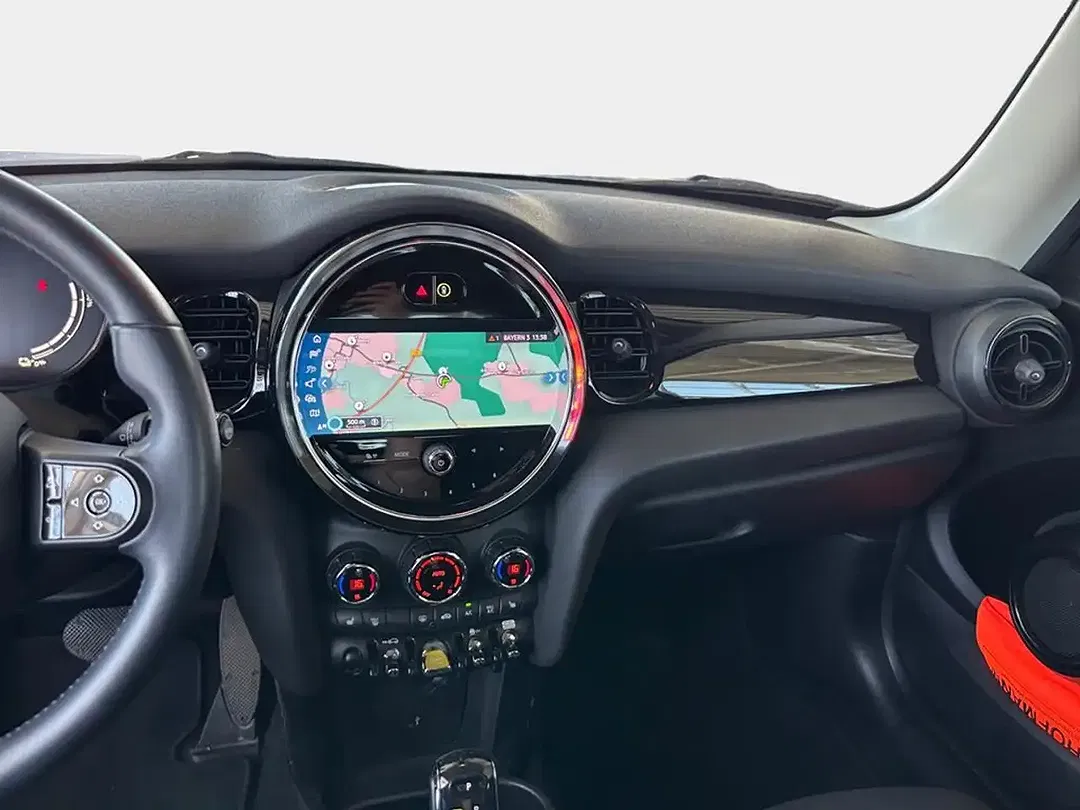 MINI Cooper SE - Thumbnail 12