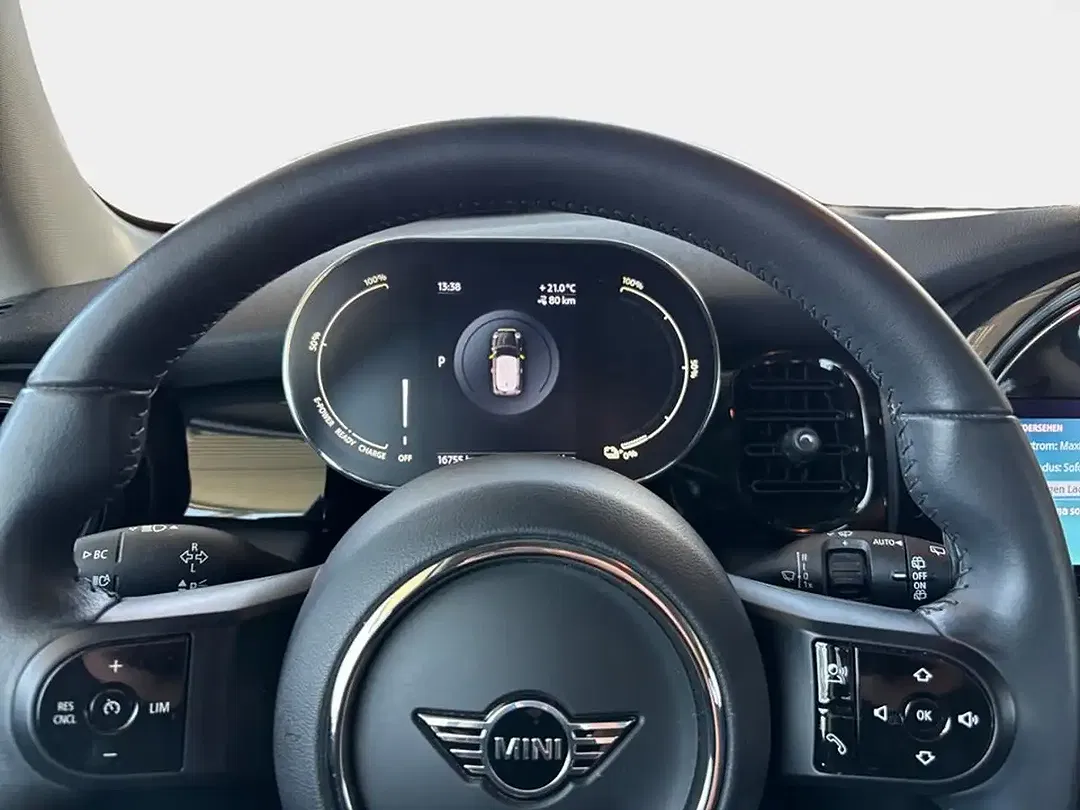 MINI Cooper SE - Thumbnail 13