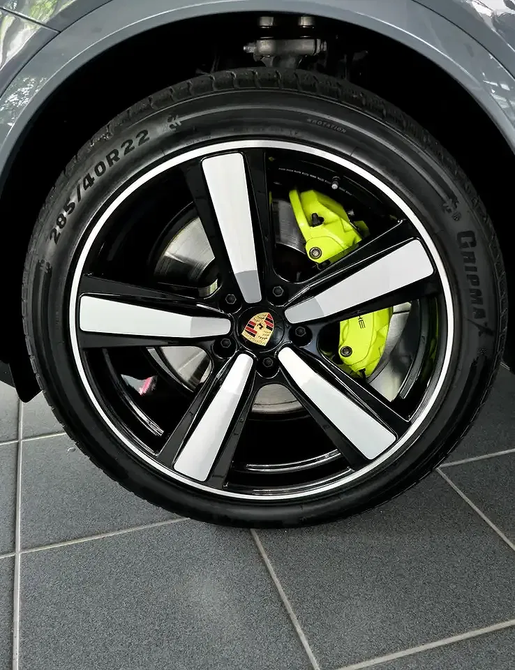 Porsche Cayenne - Thumbnail 7