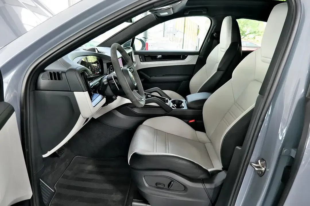 Porsche Cayenne - Thumbnail 8