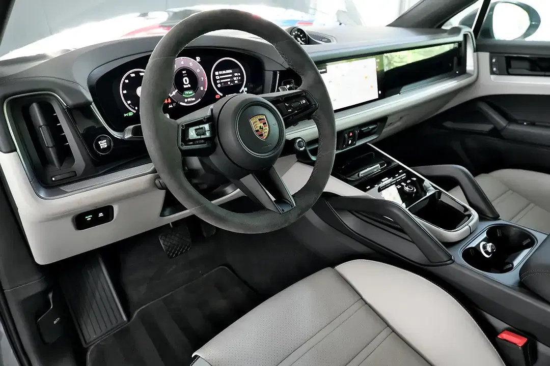 Porsche Cayenne - Thumbnail 9