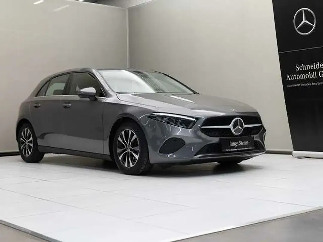 Mercedes-Benz A 200 - Thumbnail 2