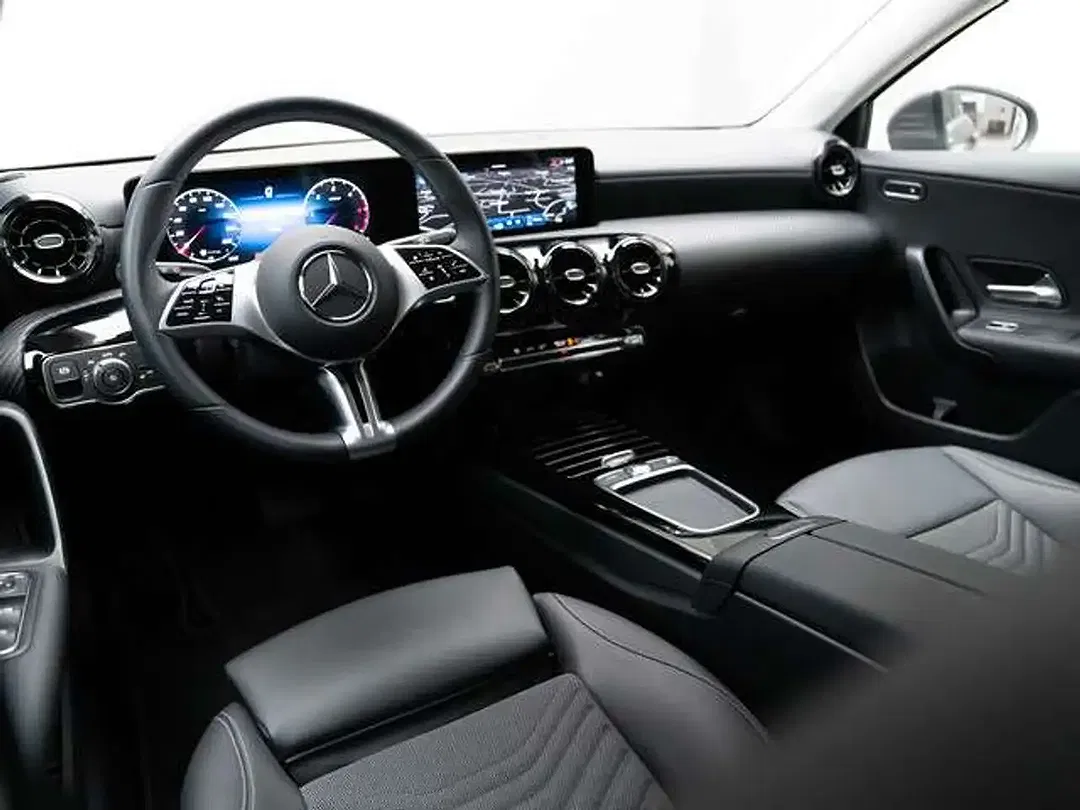 Mercedes-Benz A 200 - Thumbnail 7