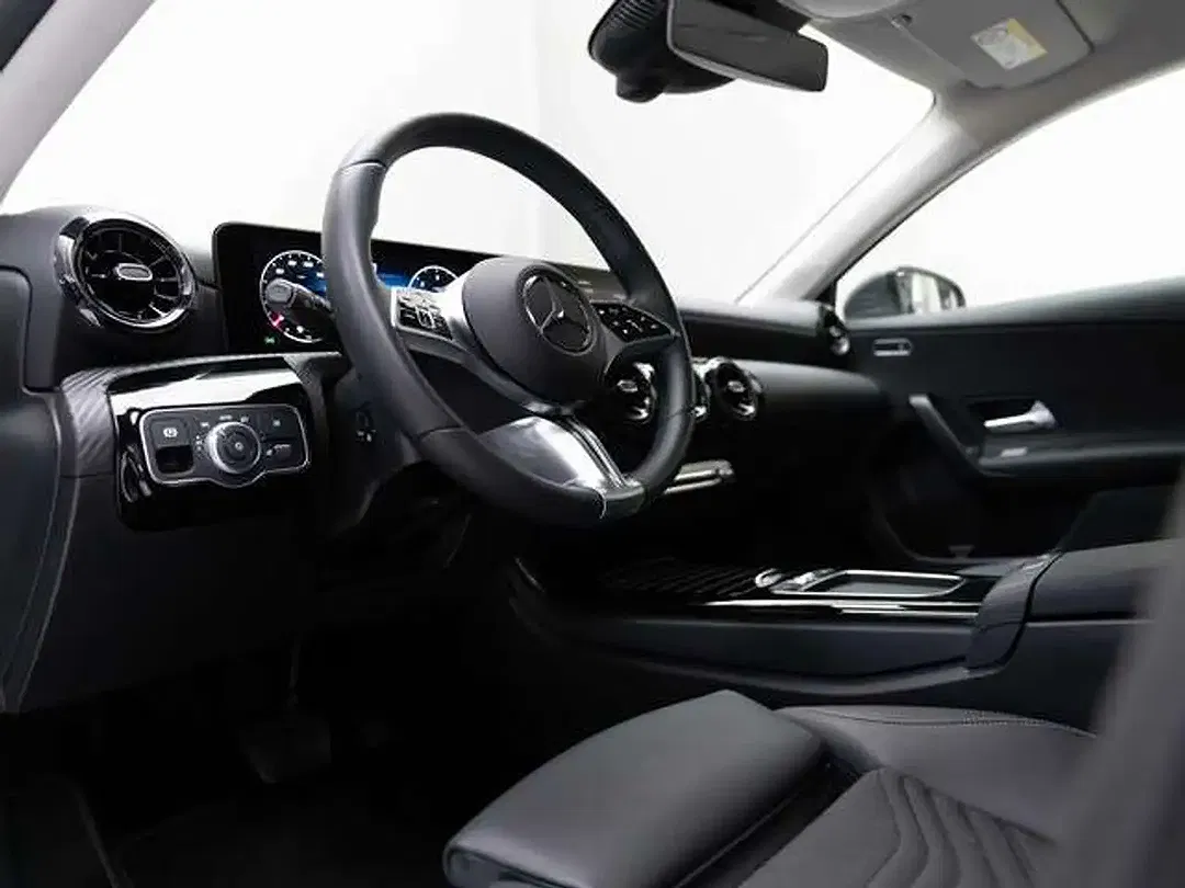 Mercedes-Benz A 200 - Thumbnail 8