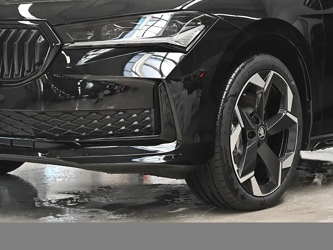 Skoda Superb - Thumbnail 6