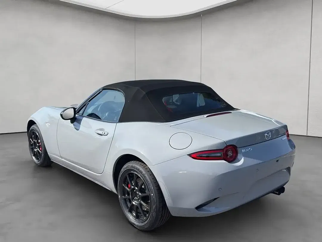 Mazda MX-5 - Thumbnail 3