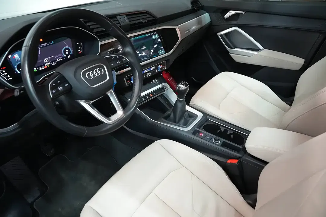 Audi Q3 - Thumbnail 6