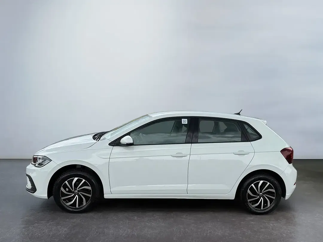 Volkswagen Polo - Thumbnail 2
