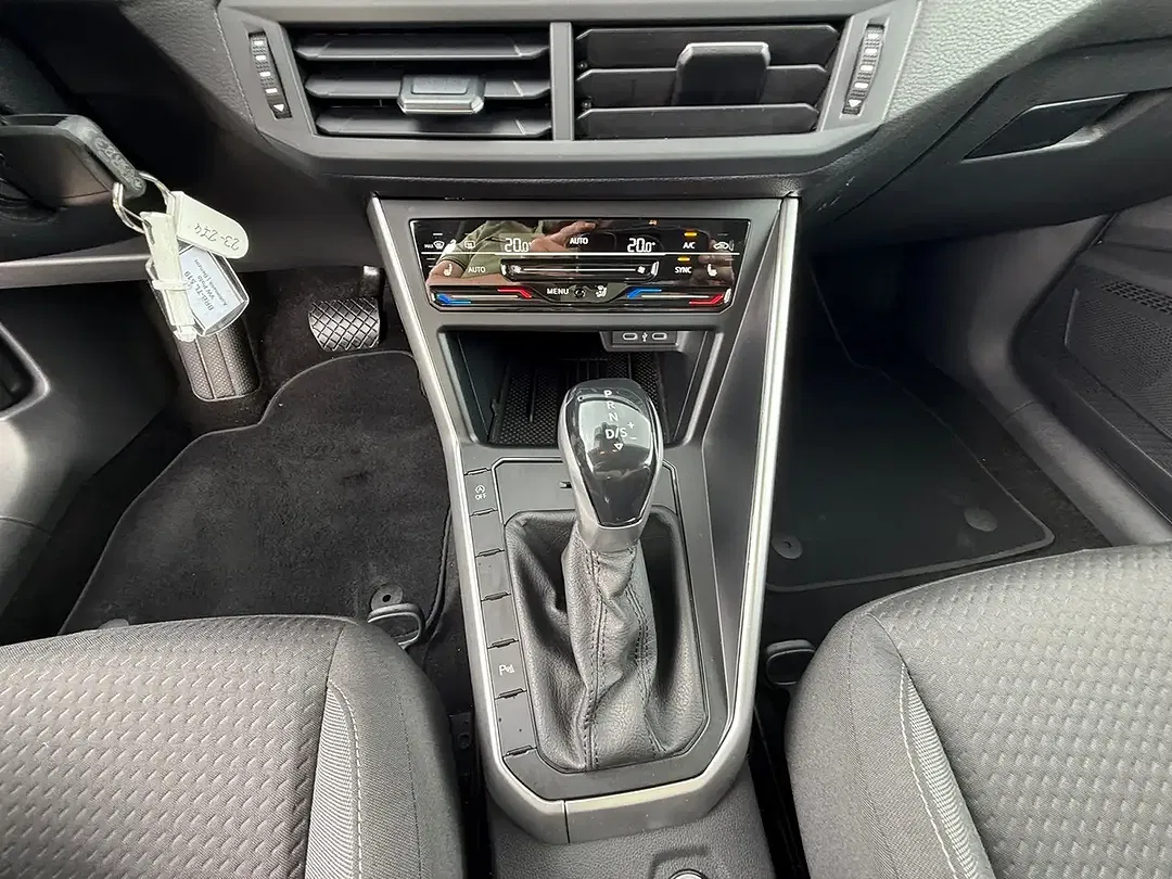 Volkswagen Polo - Thumbnail 8