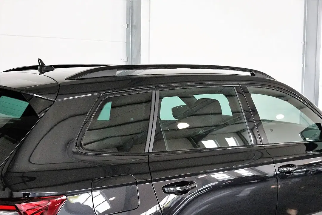 Skoda Karoq - Thumbnail 4