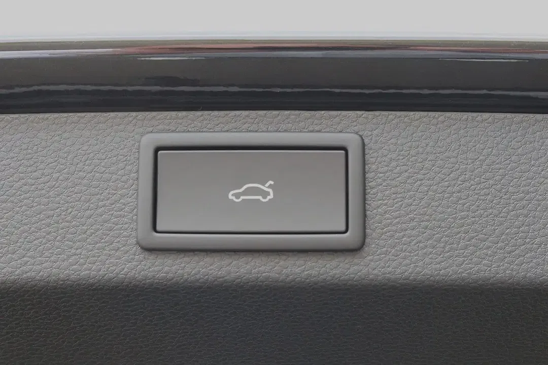 Skoda Karoq - Thumbnail 7