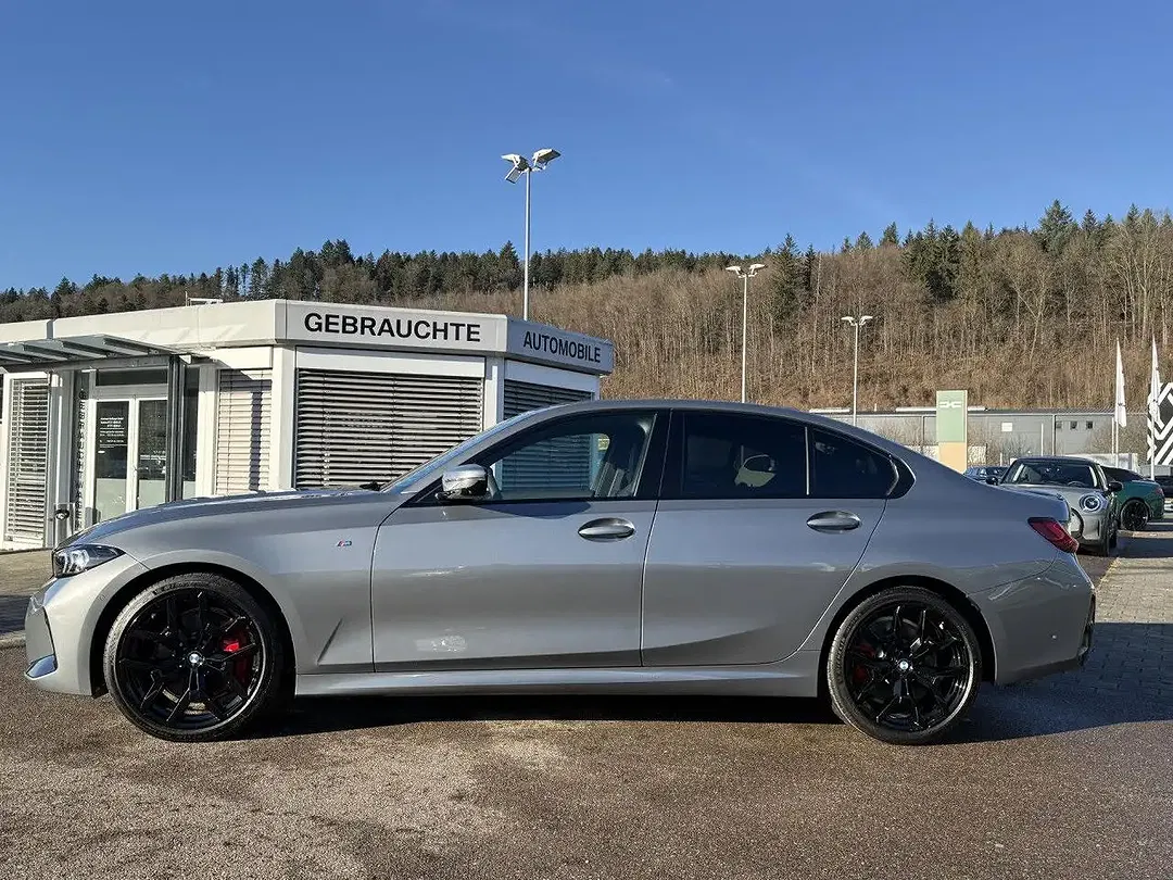 BMW 320 - Thumbnail 4
