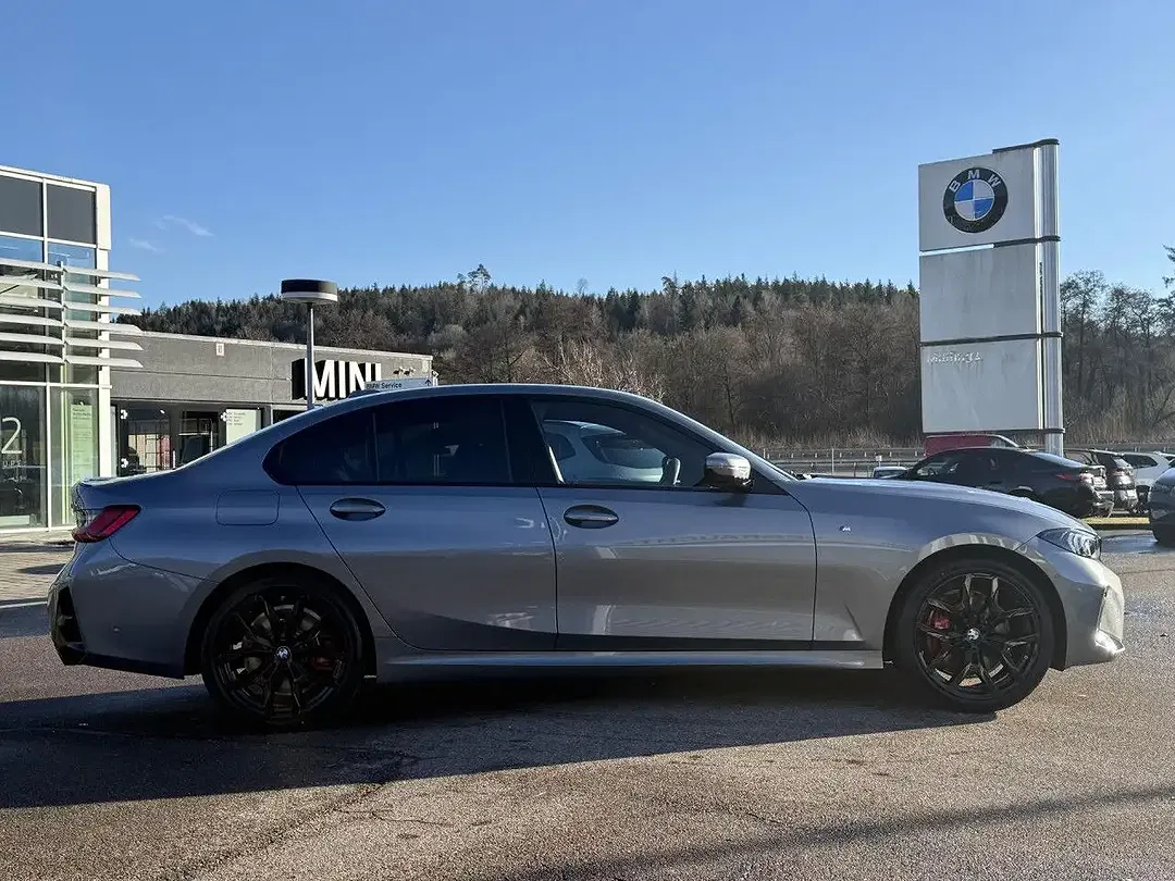 BMW 320 - Thumbnail 8