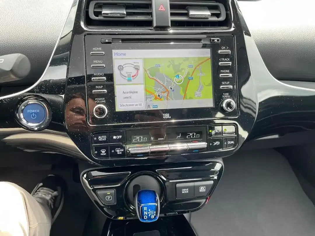 Toyota Prius - Thumbnail 11