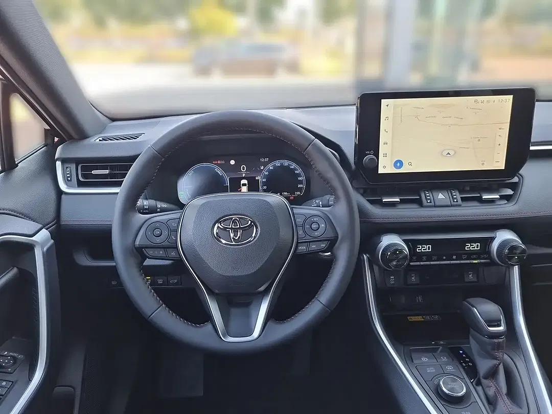 Toyota RAV 4 - Thumbnail 10