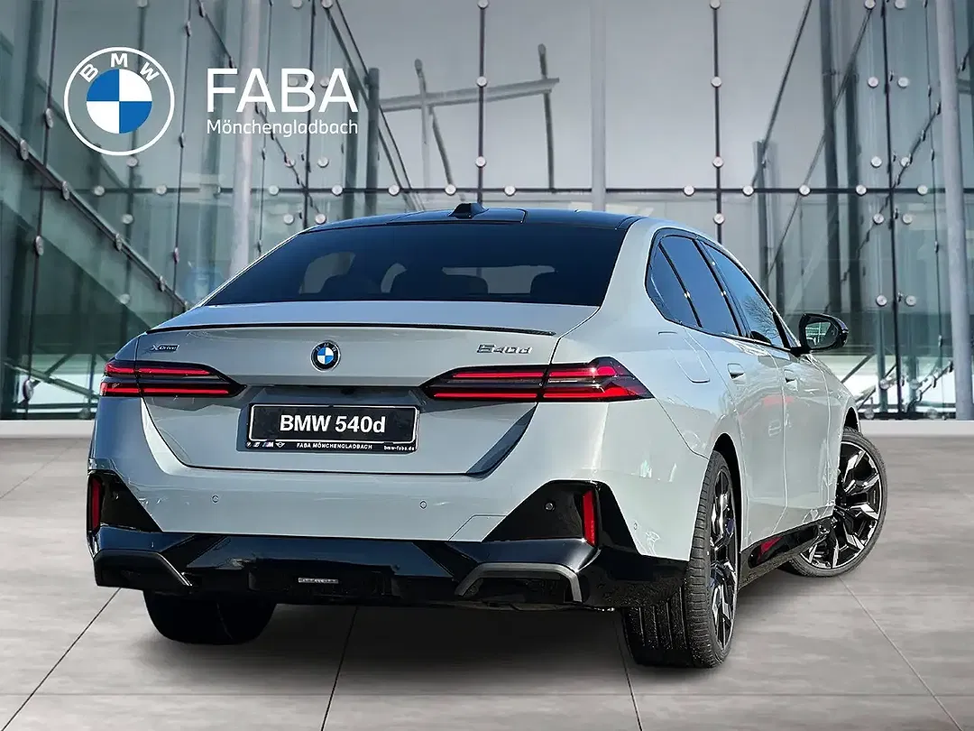 BMW 540 - Thumbnail 2