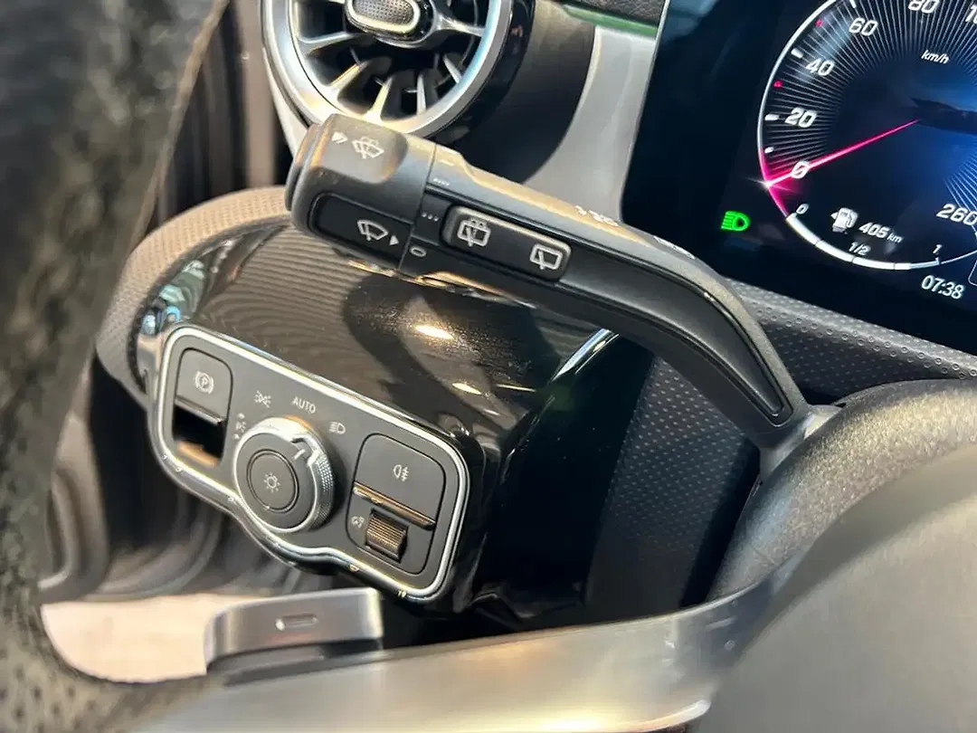 Mercedes-Benz A 200 - Thumbnail 13