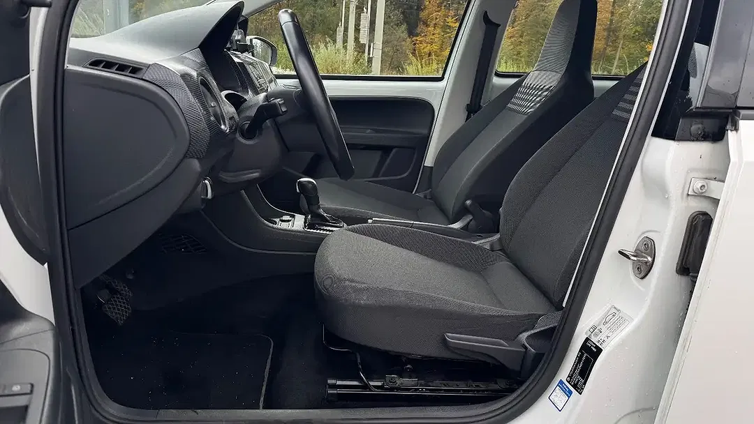 Volkswagen e-up! - Thumbnail 8