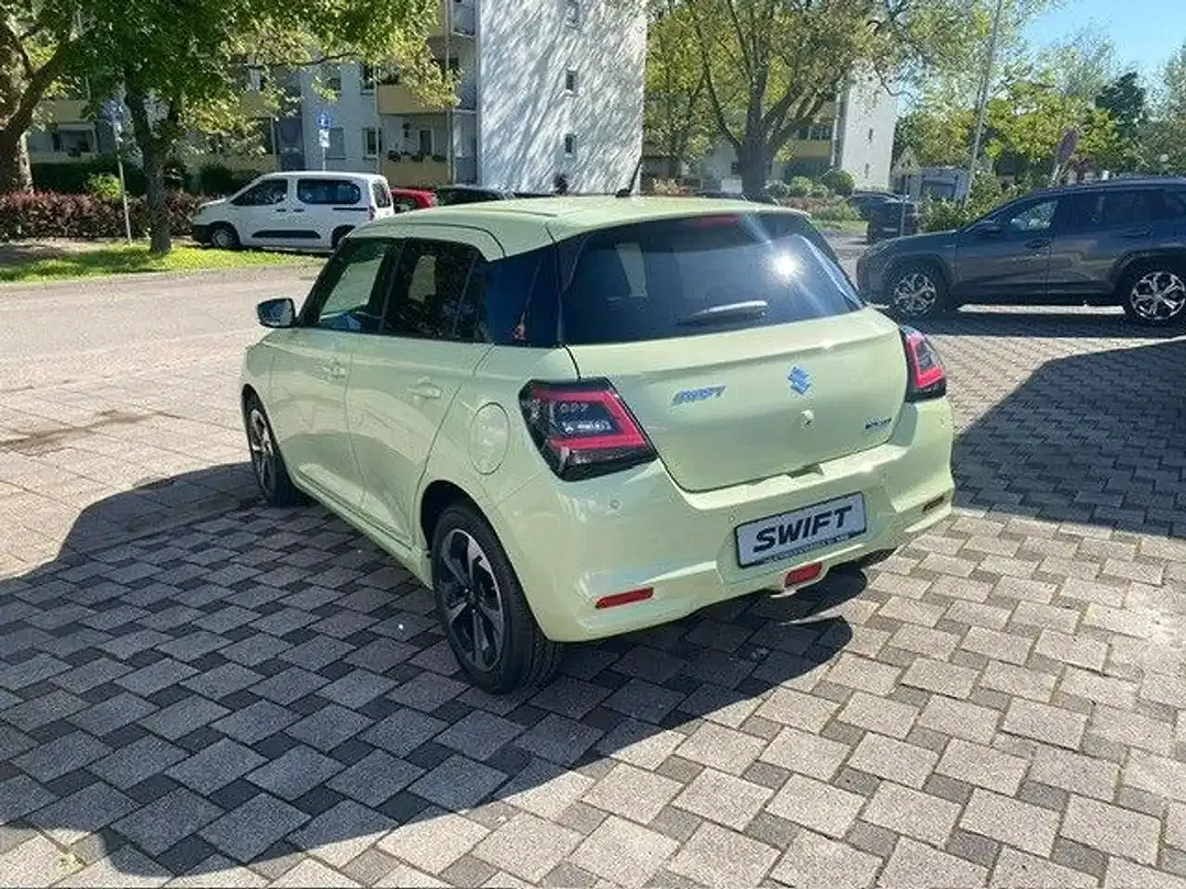 Suzuki Swift - Thumbnail 4