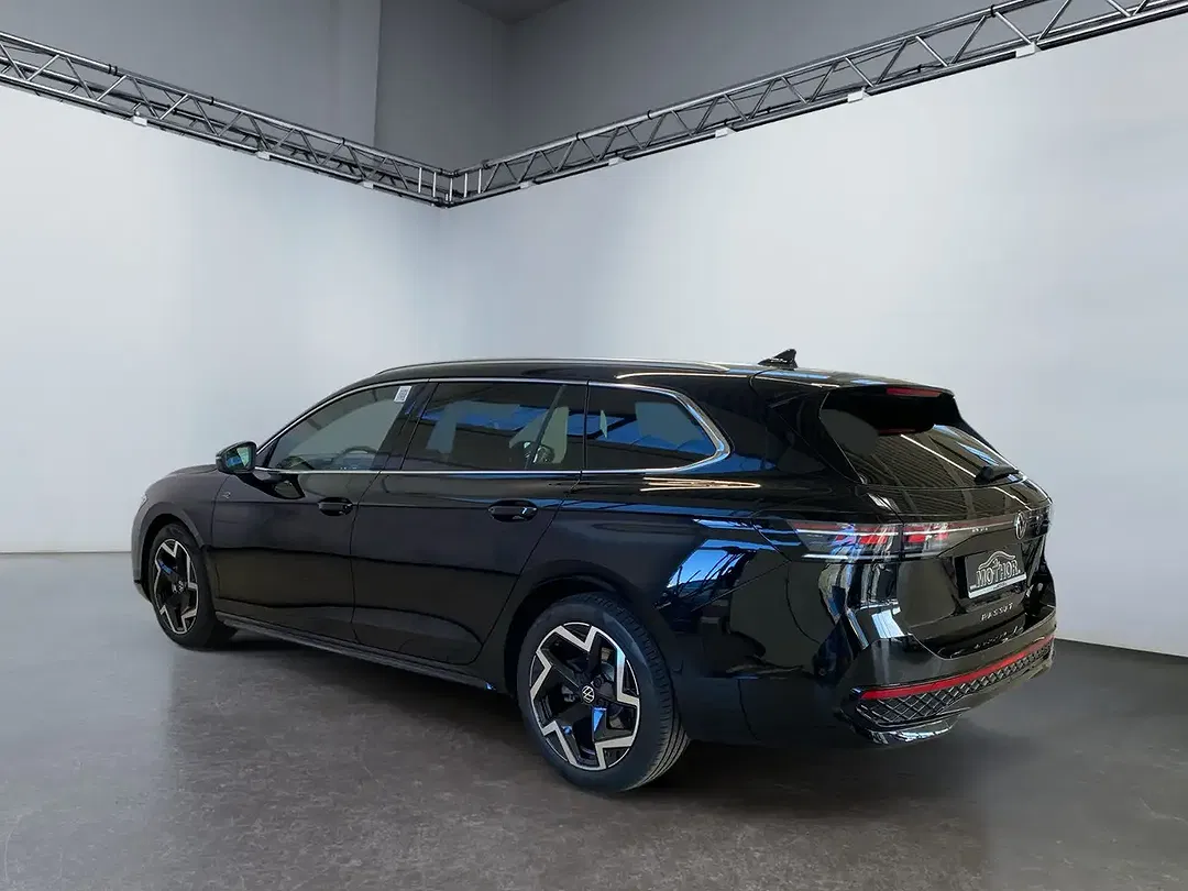Volkswagen Passat Variant - Thumbnail 3