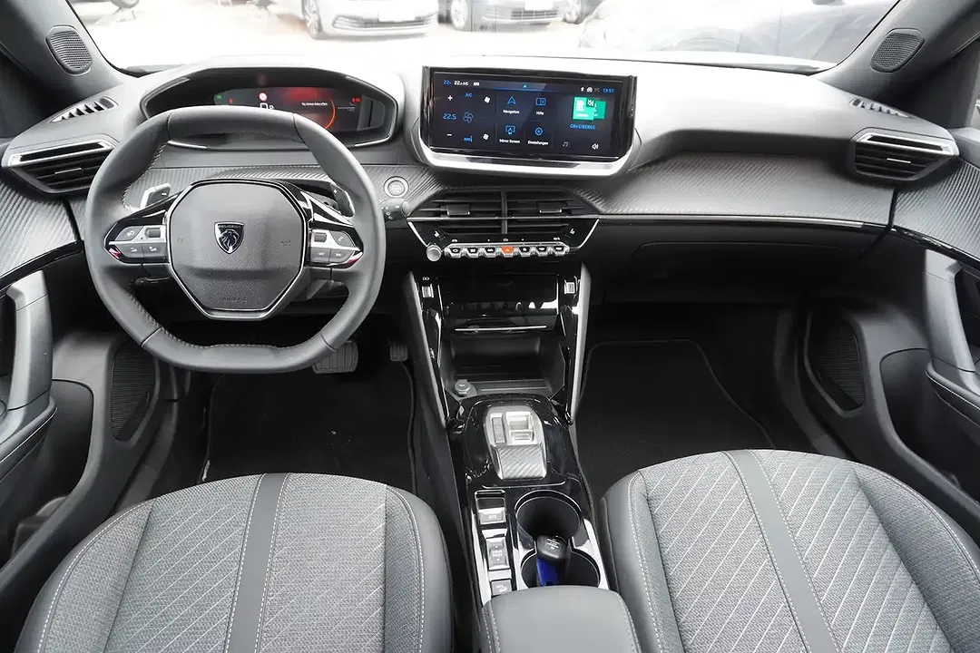 Peugeot 2008 - Thumbnail 11