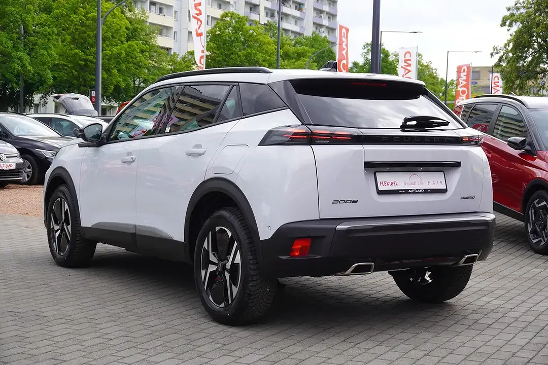 Peugeot 2008 - Thumbnail 3
