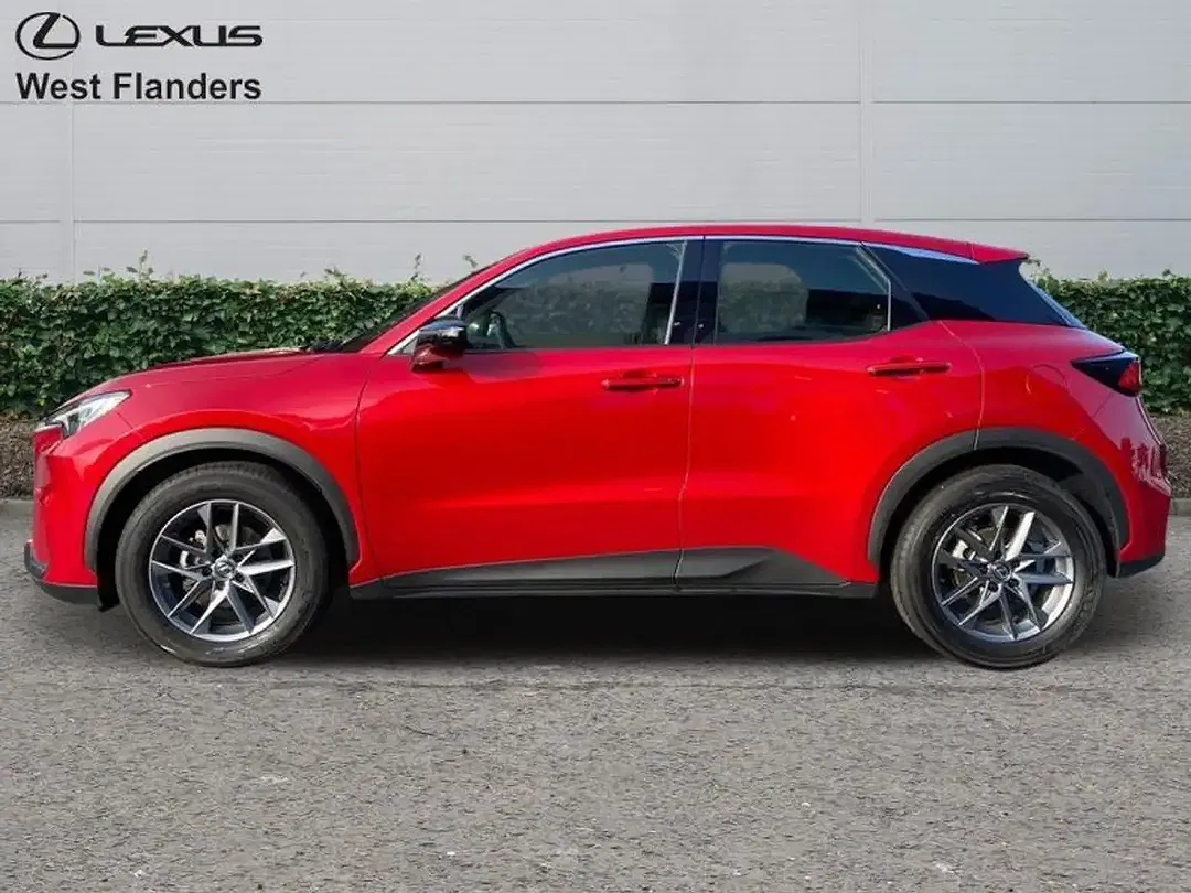Lexus LBX - Thumbnail 5