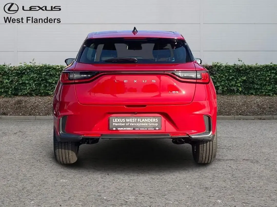 Lexus LBX - Thumbnail 6