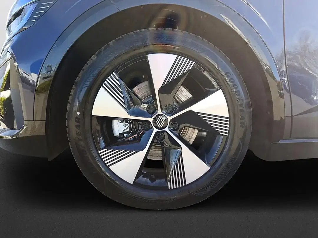 Renault Megane E-Tech - Thumbnail 7