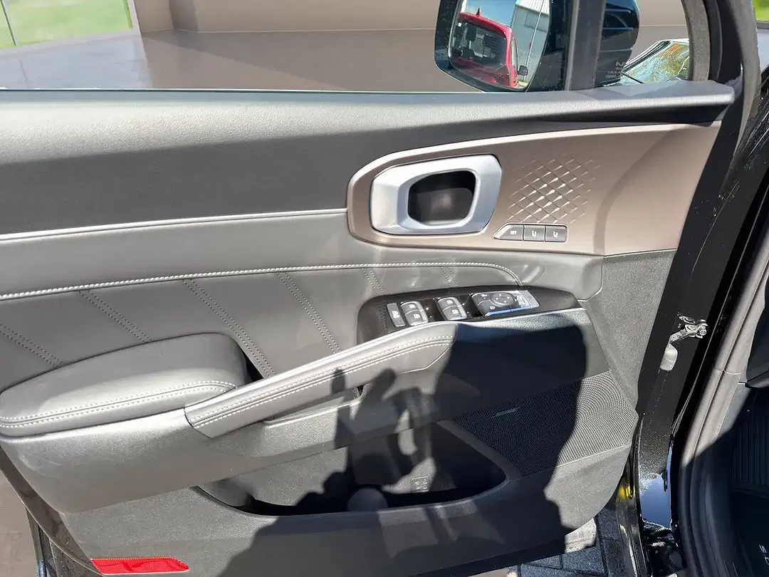Kia Sorento - Thumbnail 13