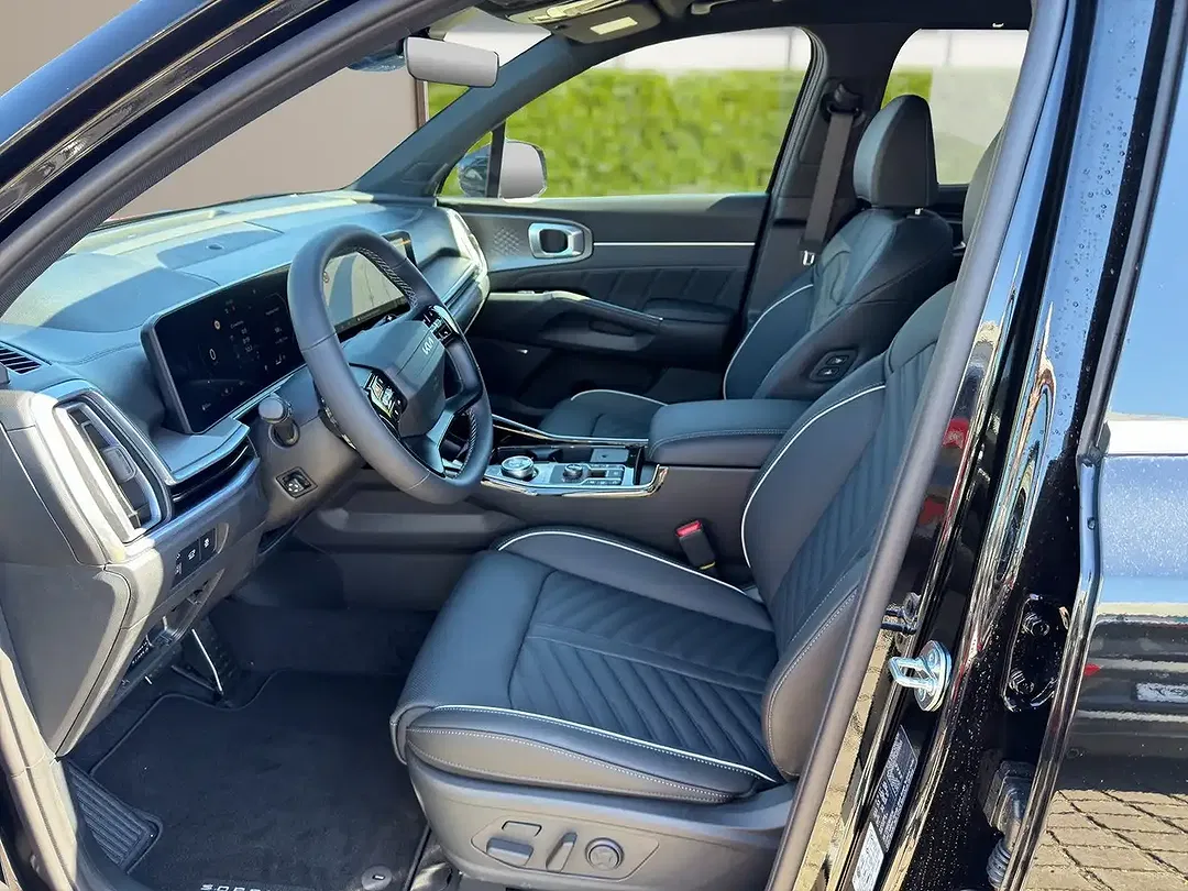 Kia Sorento - Thumbnail 9