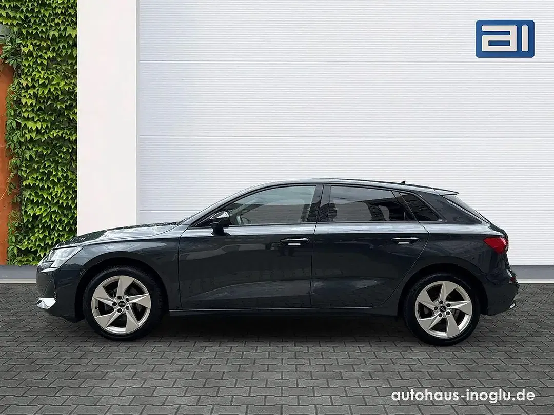 Audi A3 - Thumbnail 2