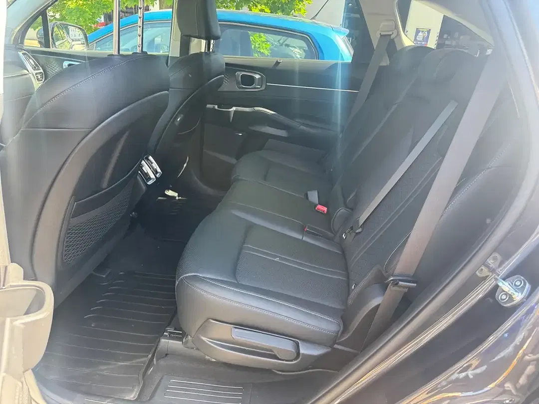 Kia Sorento - Thumbnail 12
