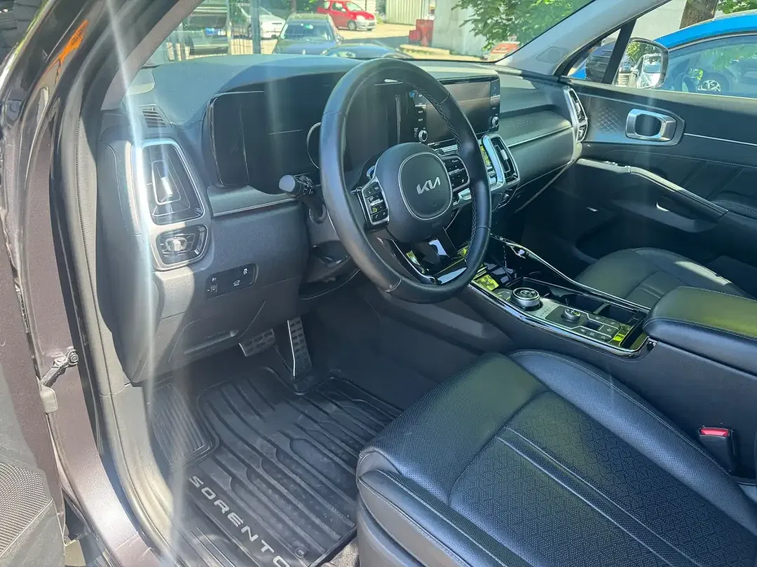 Kia Sorento - Thumbnail 13