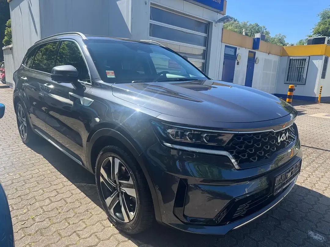 Kia Sorento - Thumbnail 3