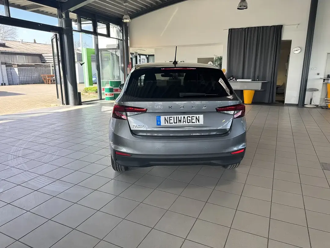 Skoda Fabia - Thumbnail 5