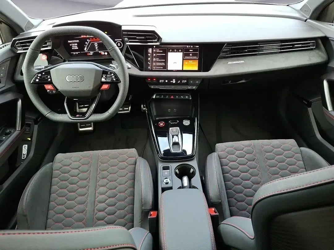Audi RS3 - Thumbnail 11