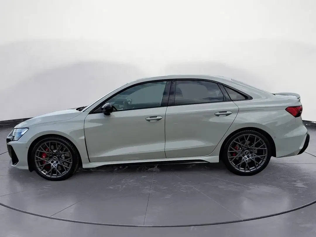 Audi RS3 - Thumbnail 3
