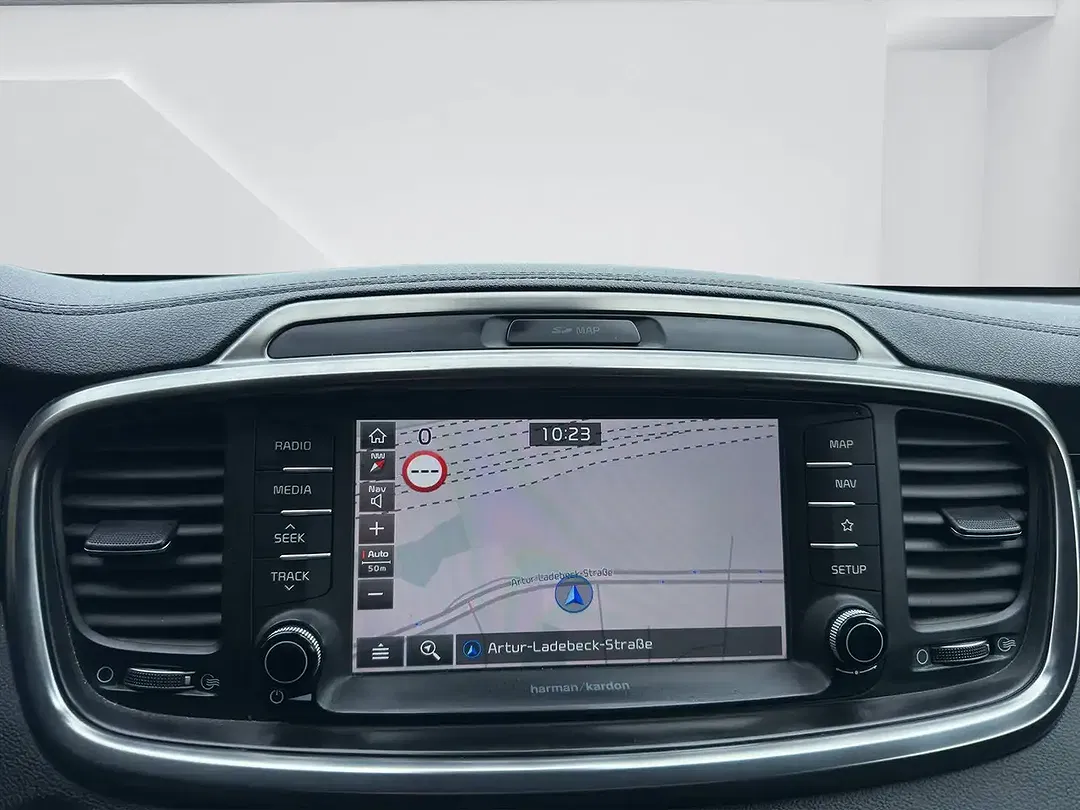Kia Sorento - Thumbnail 14
